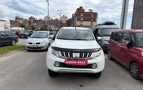 Mitsubishi L200 IV рестайлинг, 2015 год, 1 700 000 рублей, 2 фотография