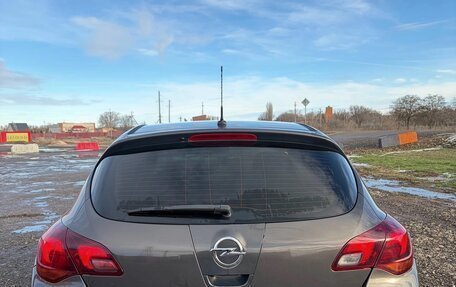 Opel Astra J, 2013 год, 870 000 рублей, 3 фотография