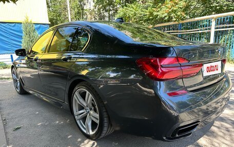 BMW 7 серия, 2018 год, 3 040 000 рублей, 8 фотография
