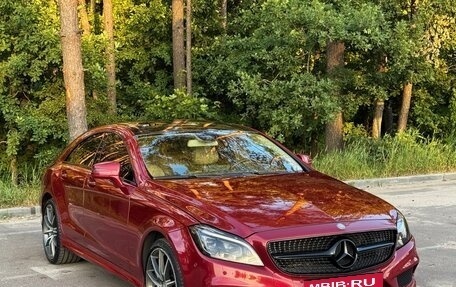 Mercedes-Benz CLS, 2015 год, 2 800 000 рублей, 2 фотография