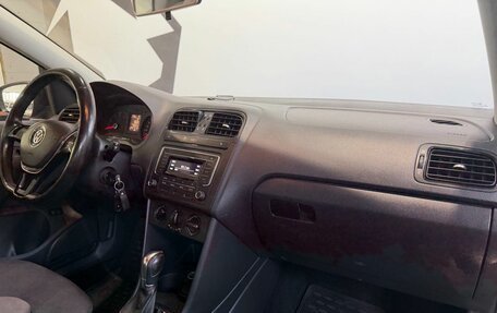 Volkswagen Polo VI (EU Market), 2017 год, 979 900 рублей, 13 фотография