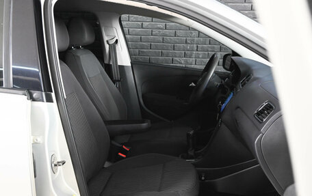 Volkswagen Polo VI (EU Market), 2011 год, 618 000 рублей, 13 фотография