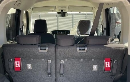 Toyota Roomy I, 2023 год, 964 000 рублей, 15 фотография