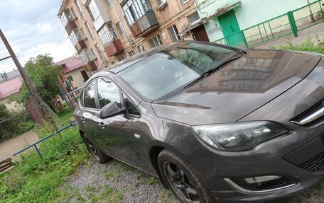 Opel Astra J, 2013 год, 800 000 рублей, 3 фотография