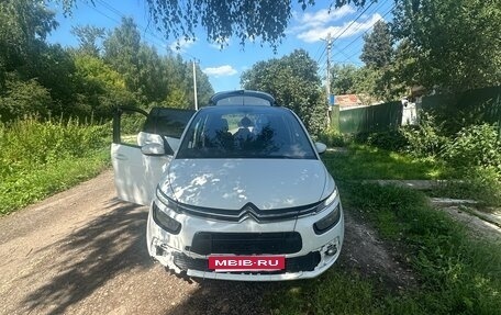 Citroen C4 Picasso II рестайлинг, 2017 год, 750 000 рублей, 2 фотография