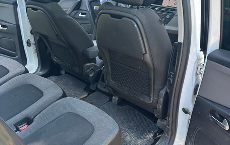 Citroen C4 Picasso II рестайлинг, 2017 год, 750 000 рублей, 10 фотография