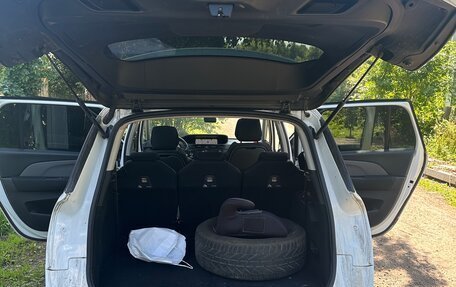 Citroen C4 Picasso II рестайлинг, 2017 год, 750 000 рублей, 12 фотография