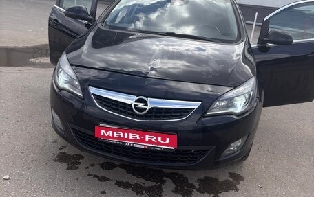 Opel Astra J, 2010 год, 500 000 рублей, 3 фотография