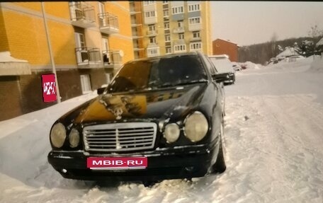 Mercedes-Benz E-Класс, 1998 год, 200 000 рублей, 1 фотография