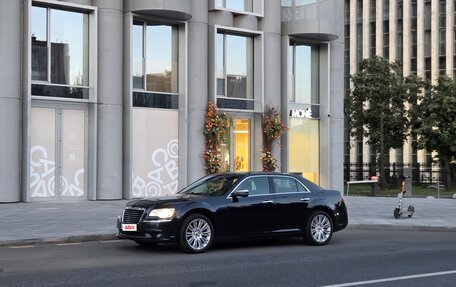 Chrysler 300C II, 2012 год, 1 850 000 рублей, 9 фотография