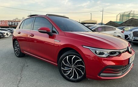 Volkswagen Golf VIII, 2023 год, 2 840 000 рублей, 2 фотография