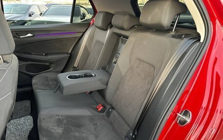 Volkswagen Golf VIII, 2023 год, 2 840 000 рублей, 20 фотография