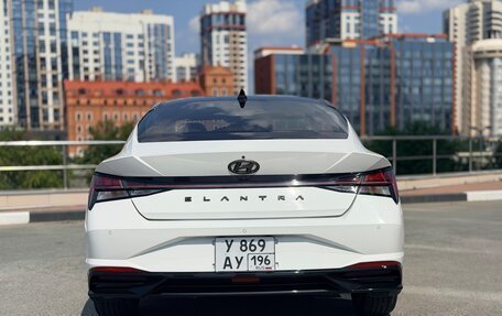 Hyundai Elantra, 2022 год, 2 200 000 рублей, 6 фотография