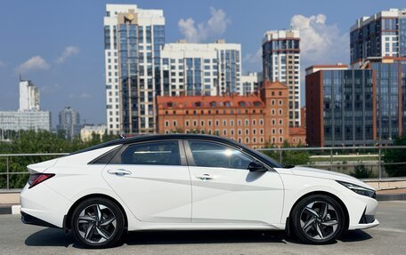 Hyundai Elantra, 2022 год, 2 200 000 рублей, 4 фотография