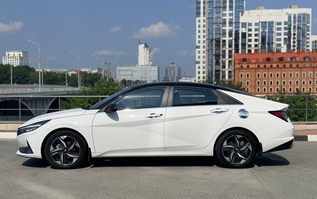 Hyundai Elantra, 2022 год, 2 200 000 рублей, 8 фотография