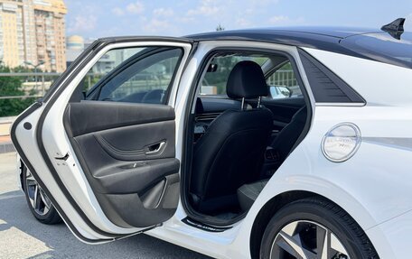 Hyundai Elantra, 2022 год, 2 200 000 рублей, 11 фотография