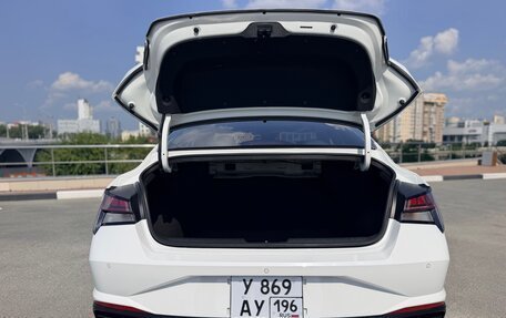 Hyundai Elantra, 2022 год, 2 200 000 рублей, 12 фотография
