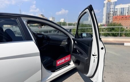 Hyundai Elantra, 2022 год, 2 200 000 рублей, 15 фотография