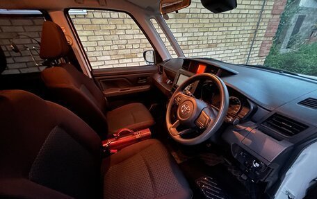 Toyota Roomy I, 2021 год, 1 150 000 рублей, 13 фотография