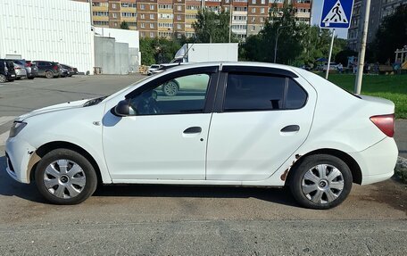 Renault Logan II, 2018 год, 580 000 рублей, 4 фотография
