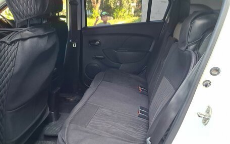 Renault Logan II, 2018 год, 580 000 рублей, 6 фотография