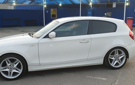 BMW 1 серия, 2010 год, 1 200 000 рублей, 2 фотография