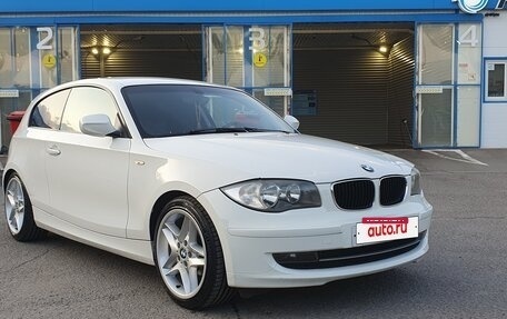 BMW 1 серия, 2010 год, 1 200 000 рублей, 3 фотография