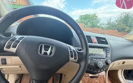 Honda Accord VII рестайлинг, 2004 год, 550 000 рублей, 7 фотография