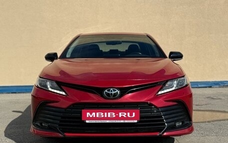 Toyota Camry, 2021 год, 3 230 000 рублей, 2 фотография