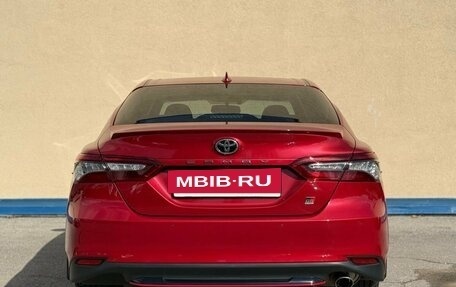 Toyota Camry, 2021 год, 3 230 000 рублей, 7 фотография