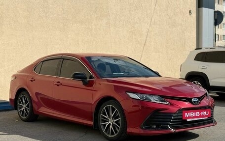Toyota Camry, 2021 год, 3 230 000 рублей, 3 фотография