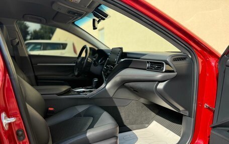 Toyota Camry, 2021 год, 3 230 000 рублей, 16 фотография