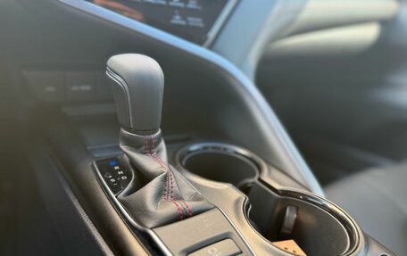 Toyota Camry, 2021 год, 3 230 000 рублей, 12 фотография