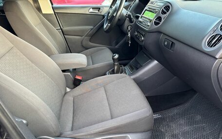 Volkswagen Tiguan I, 2011 год, 890 000 рублей, 14 фотография
