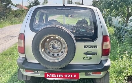 Chevrolet Niva I рестайлинг, 2003 год, 190 000 рублей, 10 фотография