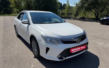 Toyota Camry, 2016 год, 2 400 000 рублей, 2 фотография