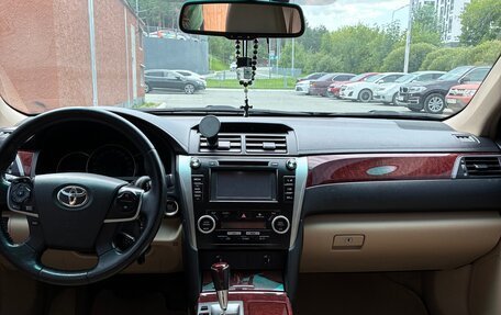 Toyota Camry, 2014 год, 1 415 000 рублей, 11 фотография