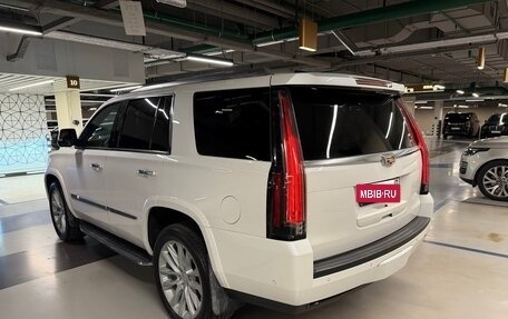 Cadillac Escalade IV, 2018 год, 4 500 000 рублей, 3 фотография