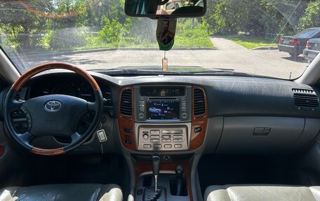 Toyota Land Cruiser 100 рестайлинг 2, 2007 год, 2 200 000 рублей, 19 фотография