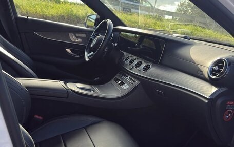 Mercedes-Benz E-Класс, 2020 год, 4 649 000 рублей, 10 фотография