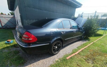 Mercedes-Benz E-Класс, 2003 год, 450 000 рублей, 2 фотография