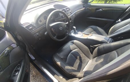 Mercedes-Benz E-Класс, 2003 год, 450 000 рублей, 3 фотография