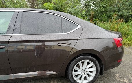 Skoda Superb III рестайлинг, 2021 год, 2 600 000 рублей, 7 фотография