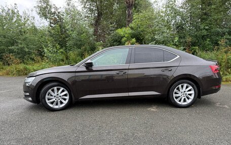Skoda Superb III рестайлинг, 2021 год, 2 600 000 рублей, 3 фотография