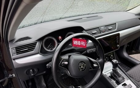 Skoda Superb III рестайлинг, 2021 год, 2 600 000 рублей, 22 фотография