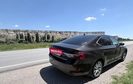 Skoda Superb III рестайлинг, 2021 год, 2 600 000 рублей, 33 фотография
