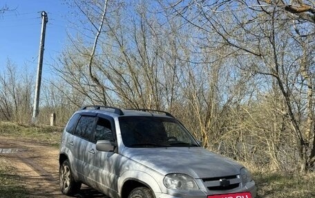Chevrolet Niva I рестайлинг, 2011 год, 420 000 рублей, 3 фотография