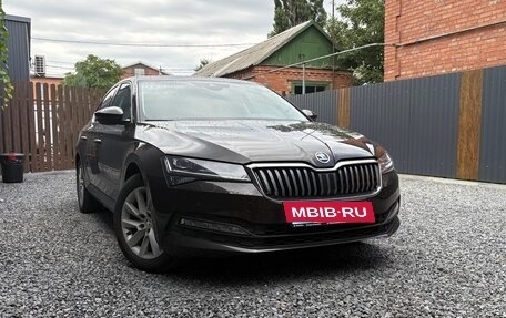 Skoda Superb III рестайлинг, 2021 год, 2 600 000 рублей, 32 фотография