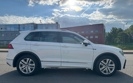 Volkswagen Tiguan II, 2019 год, 2 700 000 рублей, 3 фотография