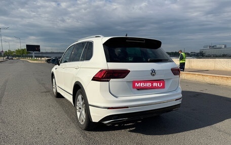 Volkswagen Tiguan II, 2019 год, 2 700 000 рублей, 6 фотография